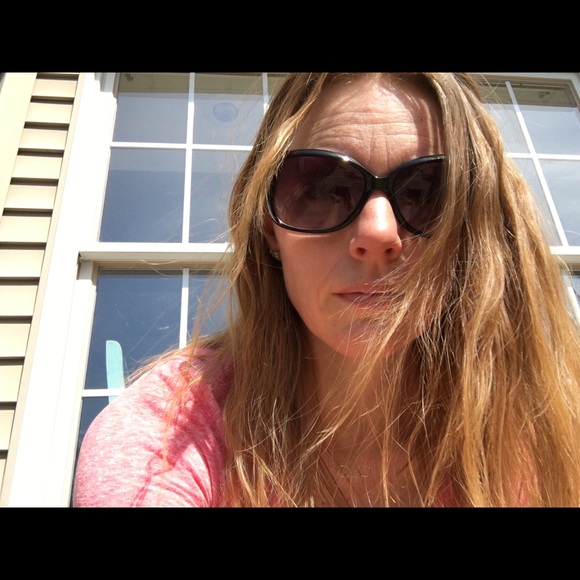 Meet your Posher, Abby - Picture 1 of 1